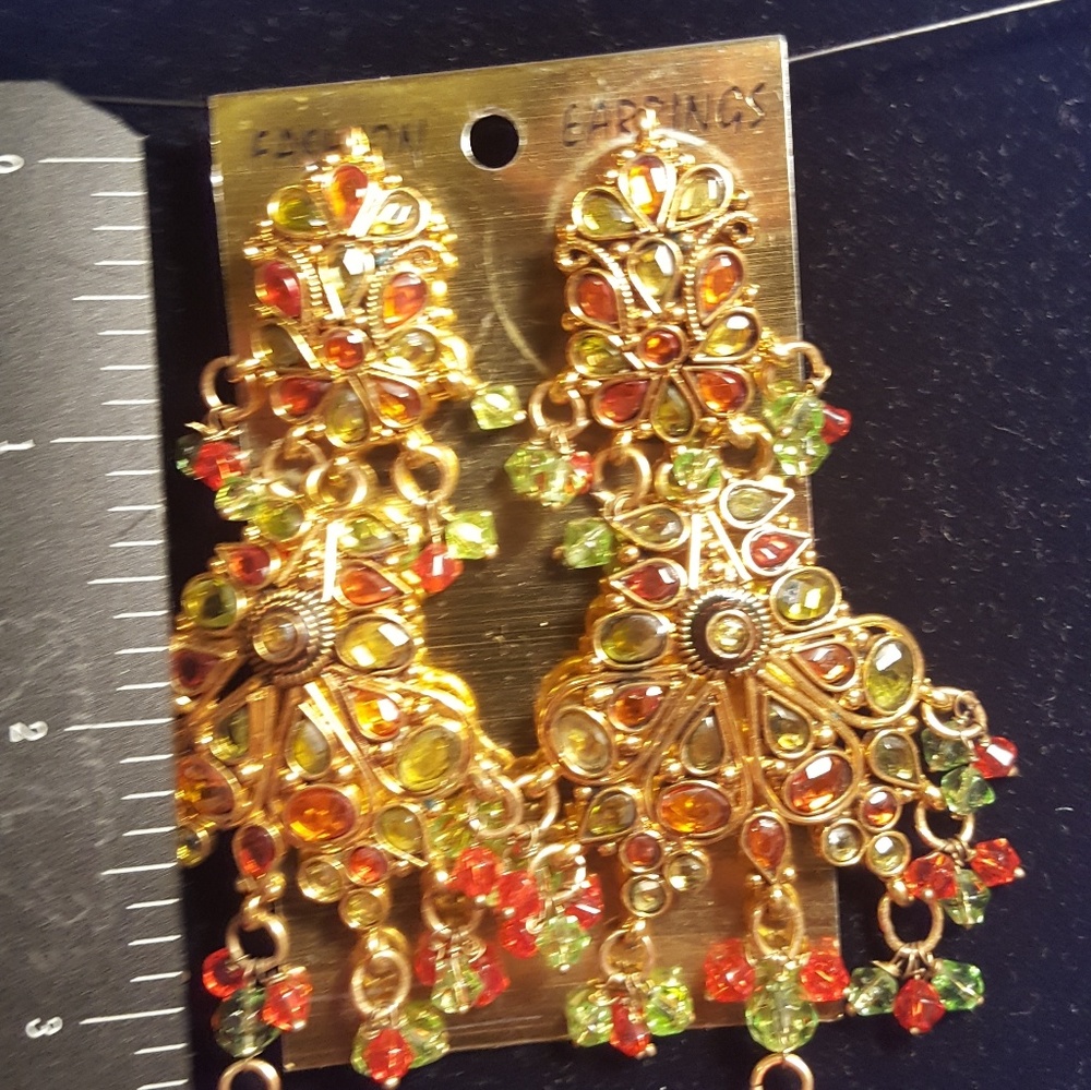 Earring - Picture 2 of 3